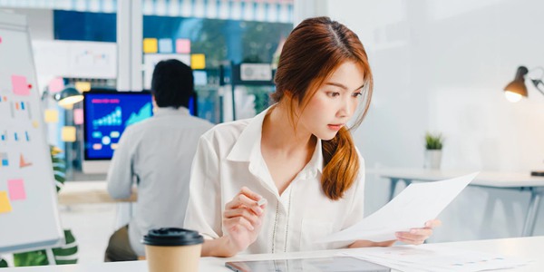 文科女生学什么专业就业前景好,文科女生最吃香的专业