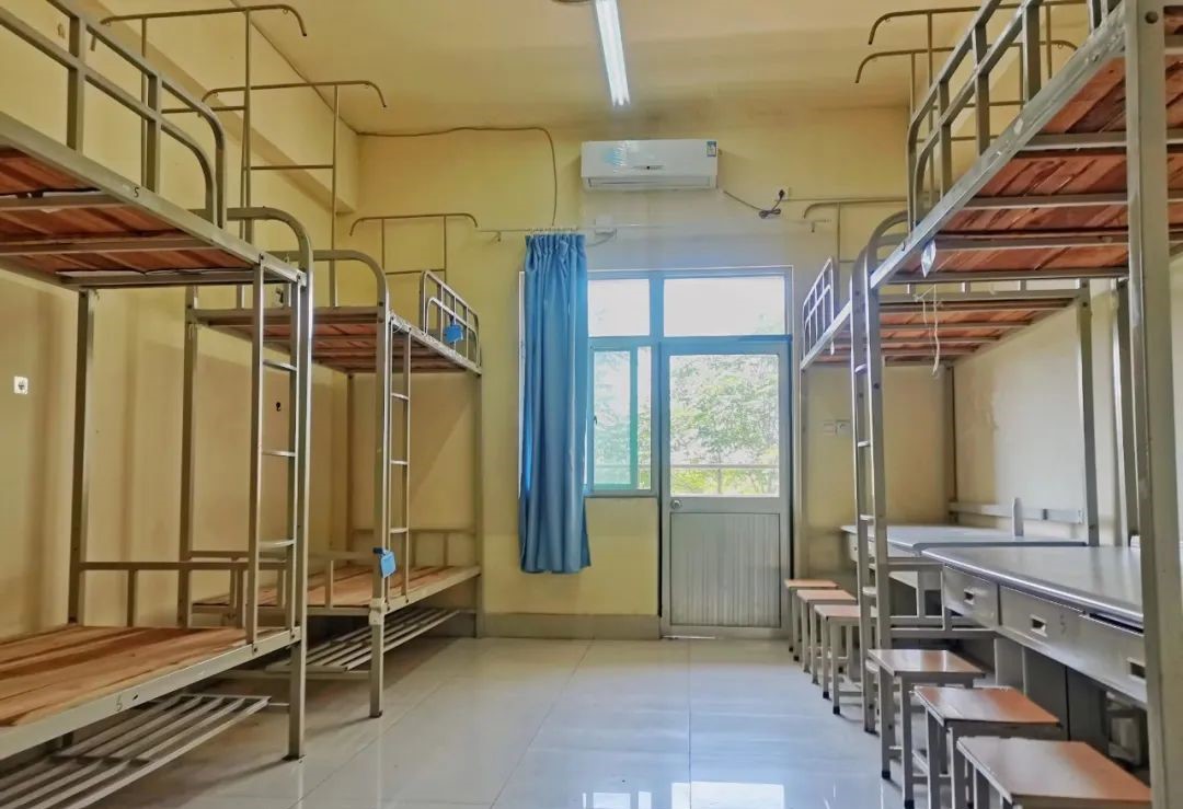 济宁医学院宿舍条件怎么样,有空调和独立卫生间吗？（附宿舍图片）