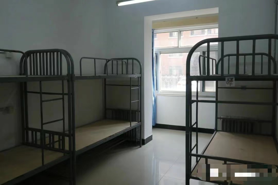 河北环境工程学院宿舍条件怎么样,有空调和独立卫生间吗？（附宿舍图片）