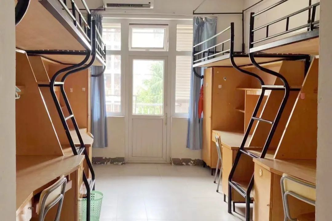 嘉兴南湖学院宿舍条件怎么样,有空调和独立卫生间吗？（附宿舍图片）