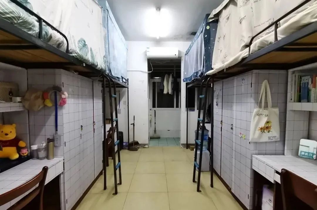 武汉纺织大学宿舍条件怎么样,有空调和独立卫生间吗?(附宿舍图片)