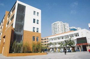 南京航空航天大学附属高级中学在南京的排名第几,南外属于什么档次？