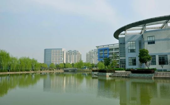 南京市江宁高级中学简介概况（建校历史、地址、师资、校训、环境）