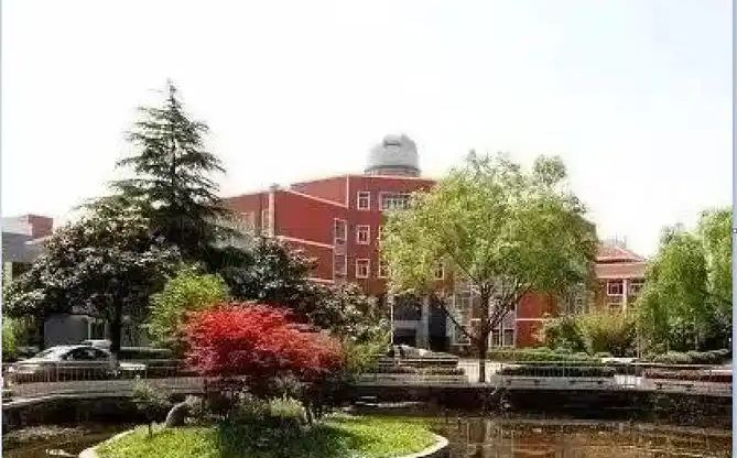 南京市溧水区第二高级中学简介概况（建校历史、地址、师资、校训、环境）