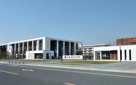 昆山中学校区在哪_在哪个区？
