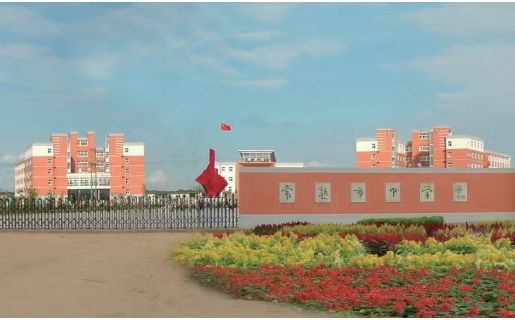 常熟市中学简介概况（建校历史、地址、师资、校训、环境）