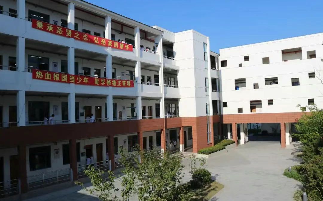 昆山市柏庐高级中学在苏州的排名第几,南外属于什么档次？