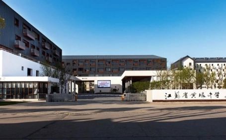 黄埭中学简介概况（建校历史、地址、师资、校训、环境）