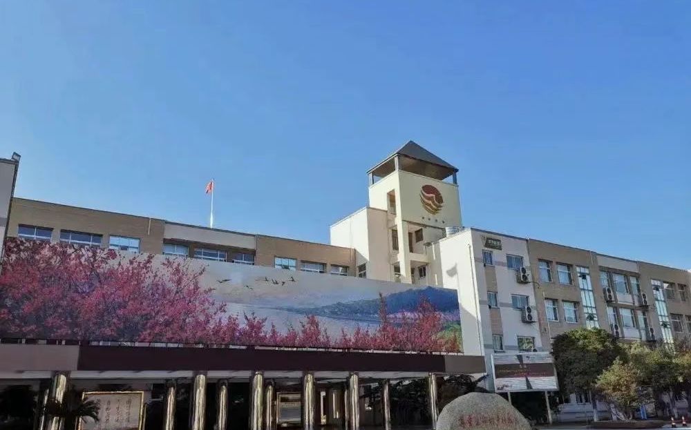 暨阳高中简介概况（建校历史、地址、师资、校训、环境）