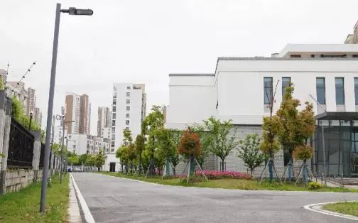 苏州第十中学校简介概况（建校历史、地址、师资、校训、环境）