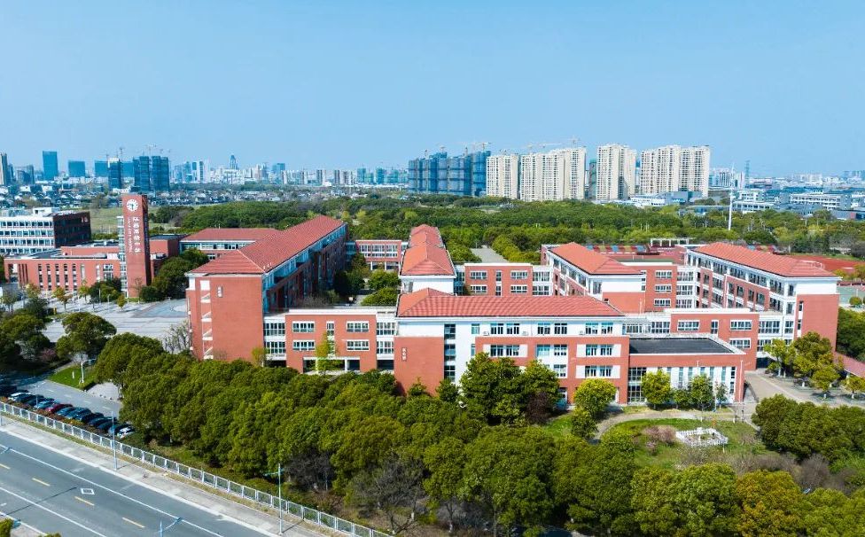 苏州市陆慕高级中学简介概况（建校历史、地址、师资、校训、环境）