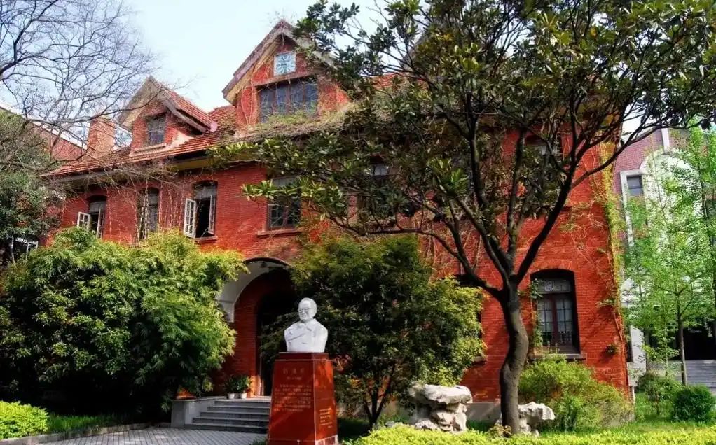 苏州市第四中学简介概况（建校历史、地址、师资、校训、环境）