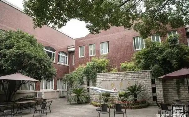 苏州市第四中学简介概况（建校历史、地址、师资、校训、环境）