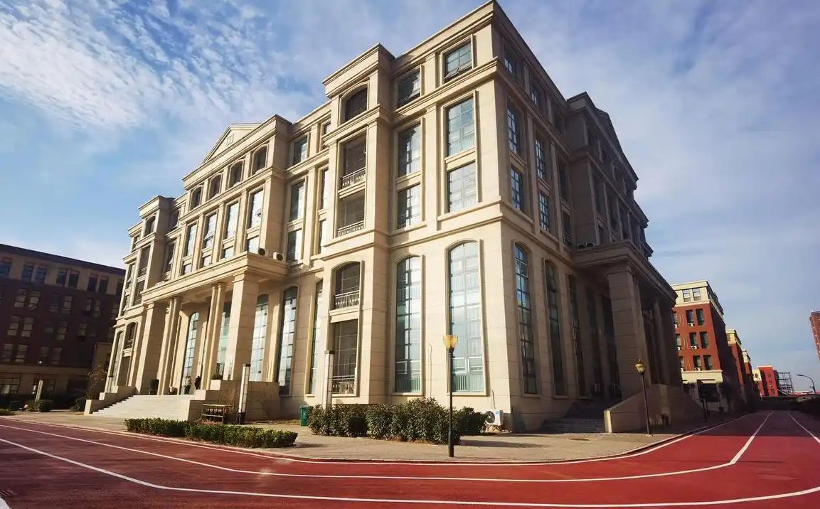 郑州市宇华实验学校简介概况（建校历史、地址、师资、校训、环境）