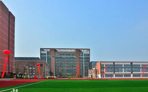 合肥一六八中学是公立还是私立,是重点中学吗？