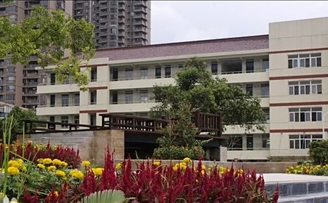 合肥市第二中学简介概况（建校历史、地址、师资、校训、环境）