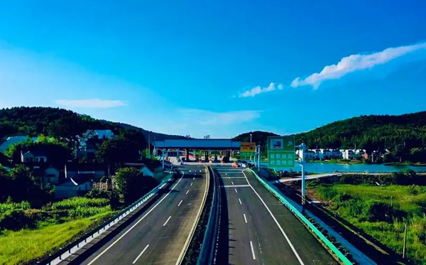 2026年劳动节高速收费吗,劳动节高速公路免费几天？