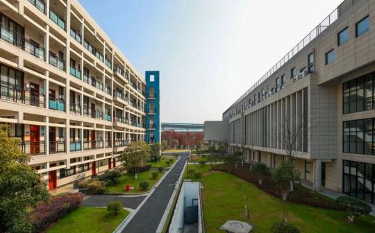 杭州市长河高级中学简介概况（建校历史、地址、师资、校训、环境）