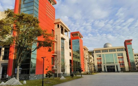 杭州高级中学钱塘学校简介概况（建校历史、地址、师资、校训、环境）