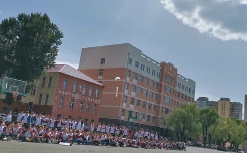哈尔滨市第四中学校在哈尔滨的排名第几,属于什么档次？