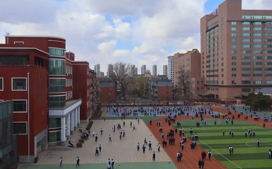 沈阳市第五中学是公立还是私立,是重点中学吗？