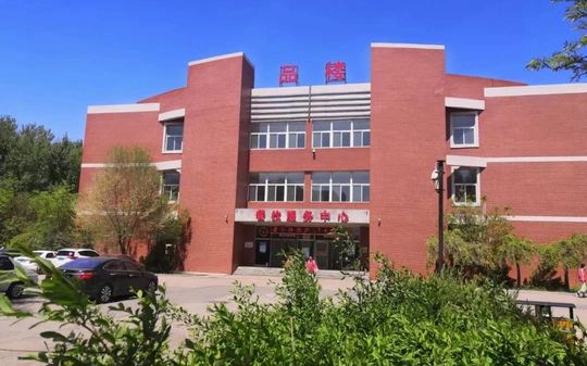 沈阳市第五十六中学是公立还是私立,是重点中学吗？