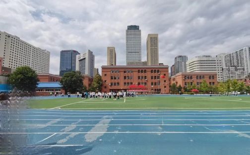东北中山中学校区在哪_在什么区？