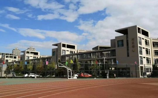 天津市第四十二中学简介概况（建校历史、地址、师资、校训、环境）