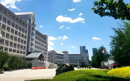 南开大学附属中学在天津的排名第几,属于什么档次？