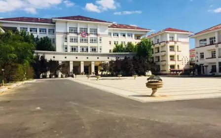 天津市第四十五中学简介概况（建校历史、地址、师资、校训、环境）