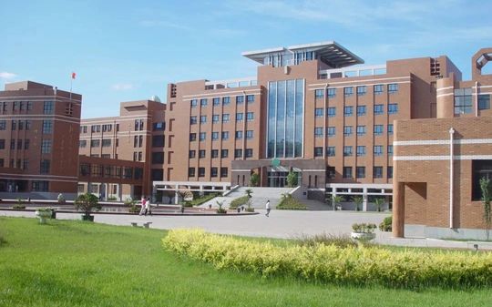 北京师范大学天津附属中学在天津的排名第几,属于什么档次？