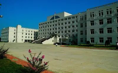 杨柳青第一中学简介概况（建校历史、地址、师资、校训、环境）