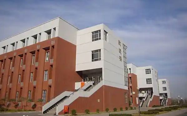 河北正定中学校区在哪_在什么区？