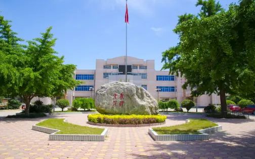 河北辛集中学简介概况（建校历史、地址、师资、校训、环境）