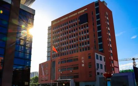 山东省青岛第六十七中学简介概况（建校历史、地址、师资、校训、环境）