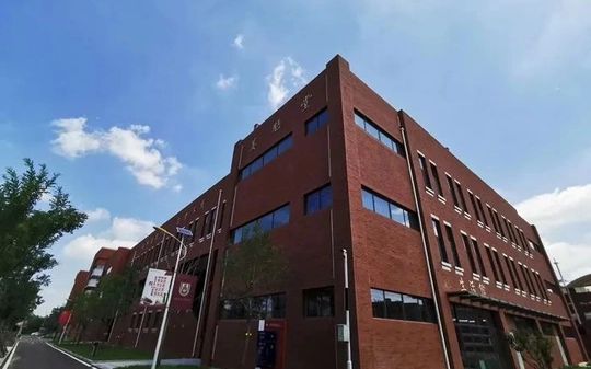 济南大学城实验高级中学校区在哪_在什么区?