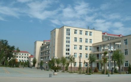 济南市历城第一中学简介概况（建校历史、地址、师资、校训、环境）