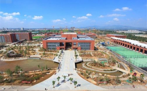 济南市章丘区第四中学校区在哪_在什么区？