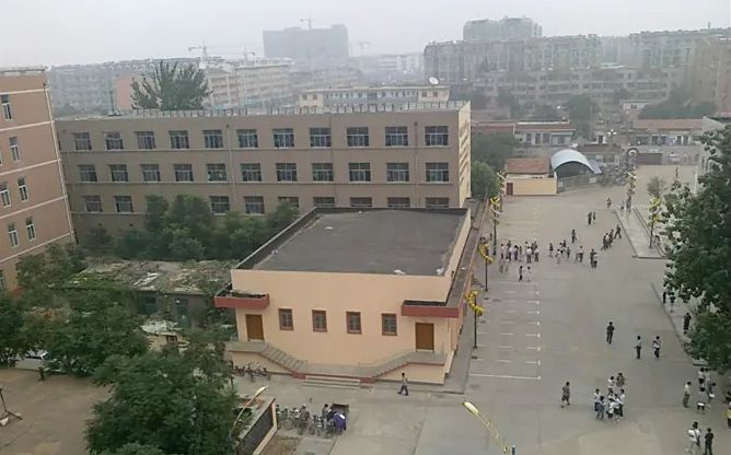 济南市长清中学是公立还是私立,是重点中学吗？