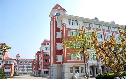 青岛西海岸新区致远中学简介概况（建校历史、地址、师资、校训、环境）