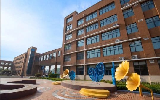 青岛市城阳第二高级中学校区在哪_在什么区？