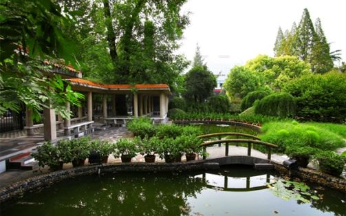 武汉市第六中学简介概况（建校历史、地址、师资、校训、环境）