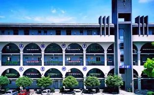 武汉市第六十八中学校区在哪_在什么区？