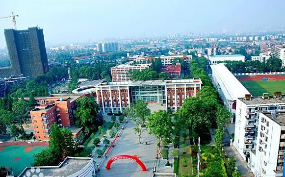 武汉市第四中学校区在哪_在什么区?