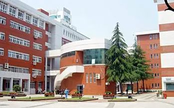 湖北省水果湖高级中学简介概况(建校历史、地址、师资、校训、环境)