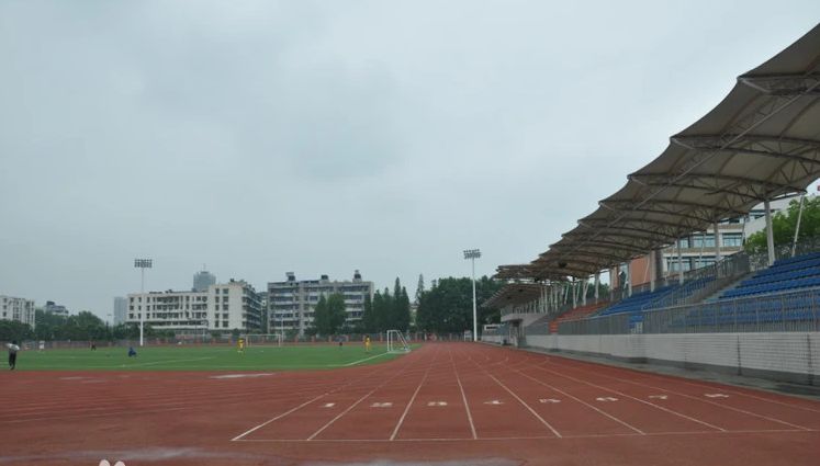 武汉市吴家山中学在武汉的排名第几,属于什么档次？