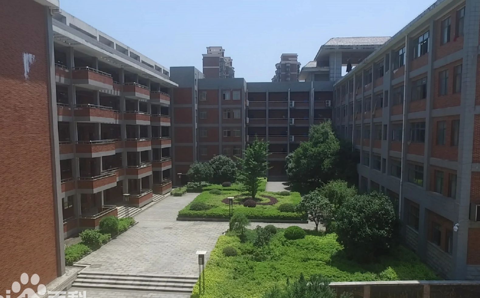 长沙市明德中学校区在哪_在什么区？