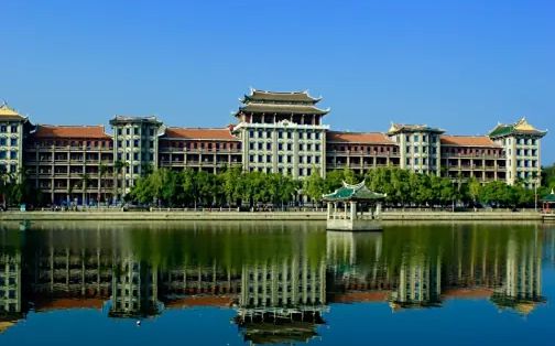 福建省厦门集美中学有几个校区_分别在哪？