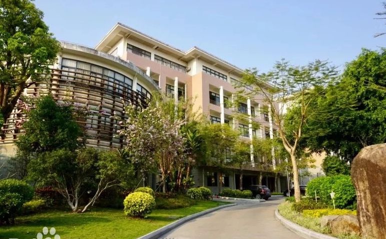 福建省同安第一中学是公立还是私立,是重点中学吗？