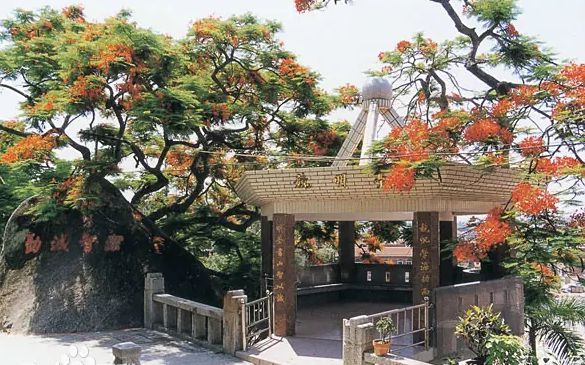 福建省厦门第二中学简介概况（建校历史、地址、师资、校训、环境）